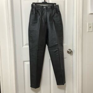 Tower Hill  vintage leather black pant size 8. Waist 14” inch width.